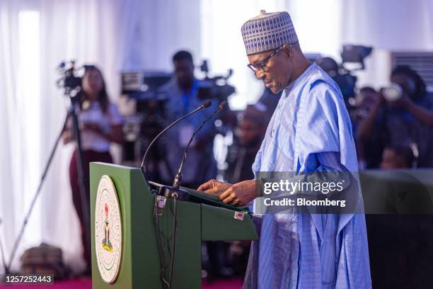 Muhammadu Buhari, Nigeria's president, speaks during the commissioning ceremony of the Dangote Industries Ltd. Oil refinery and fertilizer plant site...