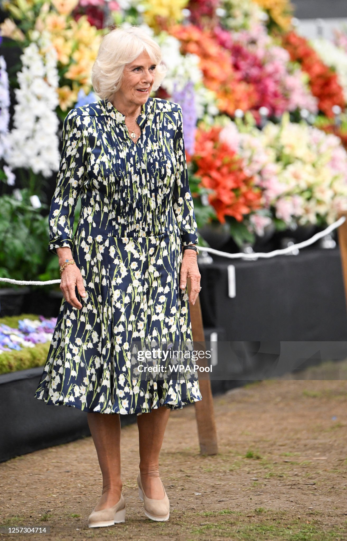 britains-queen-camilla-at-chelsea-flower-show-at-the-royal-hospital-chelsea-on-may-22-2023-in.jpg
