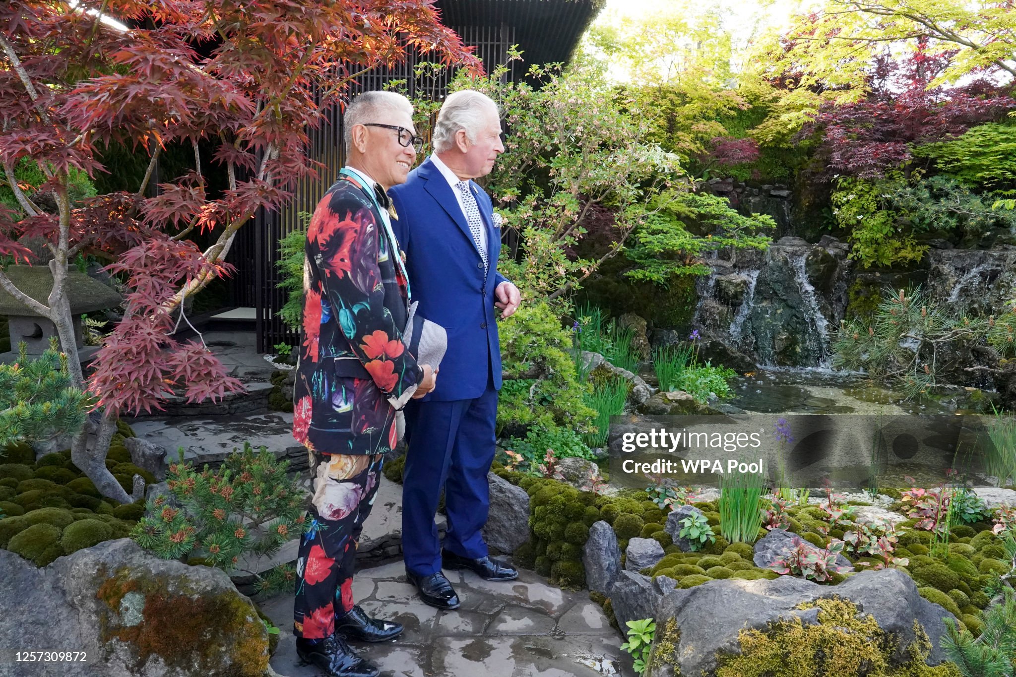 britains-king-charles-iii-with-landscape-artist-kazuyuki-ishihara-in-his-biophilic-garden.jpg