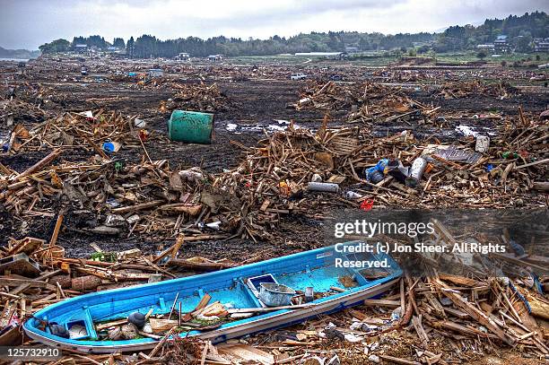 fishing boat washed in land by tsunami - tsunami fotografías e imágenes de stock