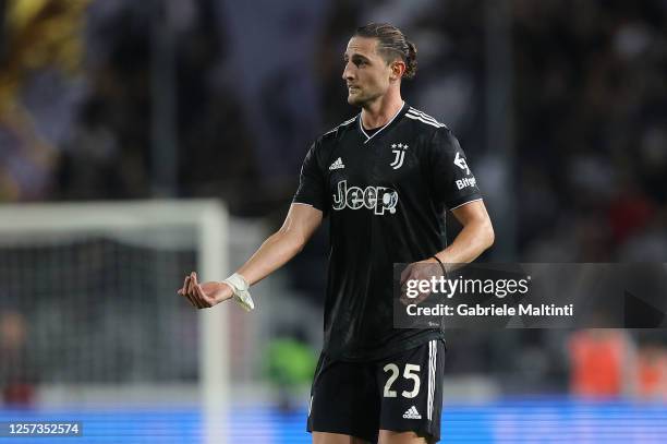 Adrien Rabiot of Juventus in action during the Serie A match between Empoli FC and Juventus at Stadio Carlo Castellani on May 22, 2023 in Empoli,...