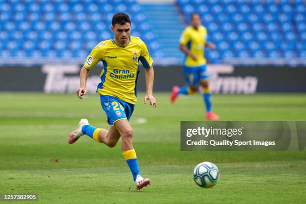 Pedro Gonzalez Lopez 'Pedri' of UD Las Palmas in action during the La Liga Smartbank match between UD Las Palmas and Extremadura UD at Estadio Gran...