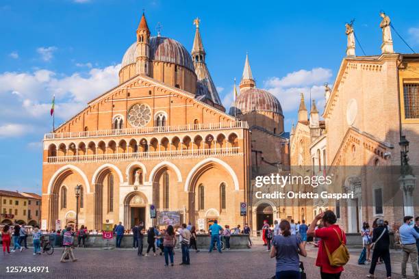 italy - padua, basilica of saint anthony of padua - pádua imagens e fotografias de stock