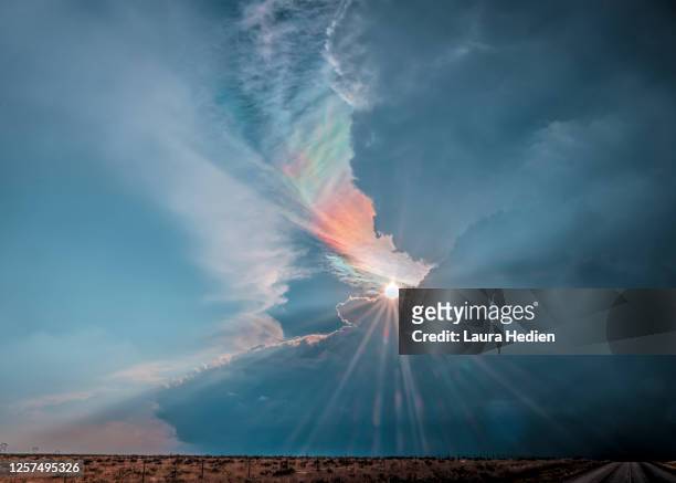 storms on the great plains with rainbows - great plains fotografías e imágenes de stock