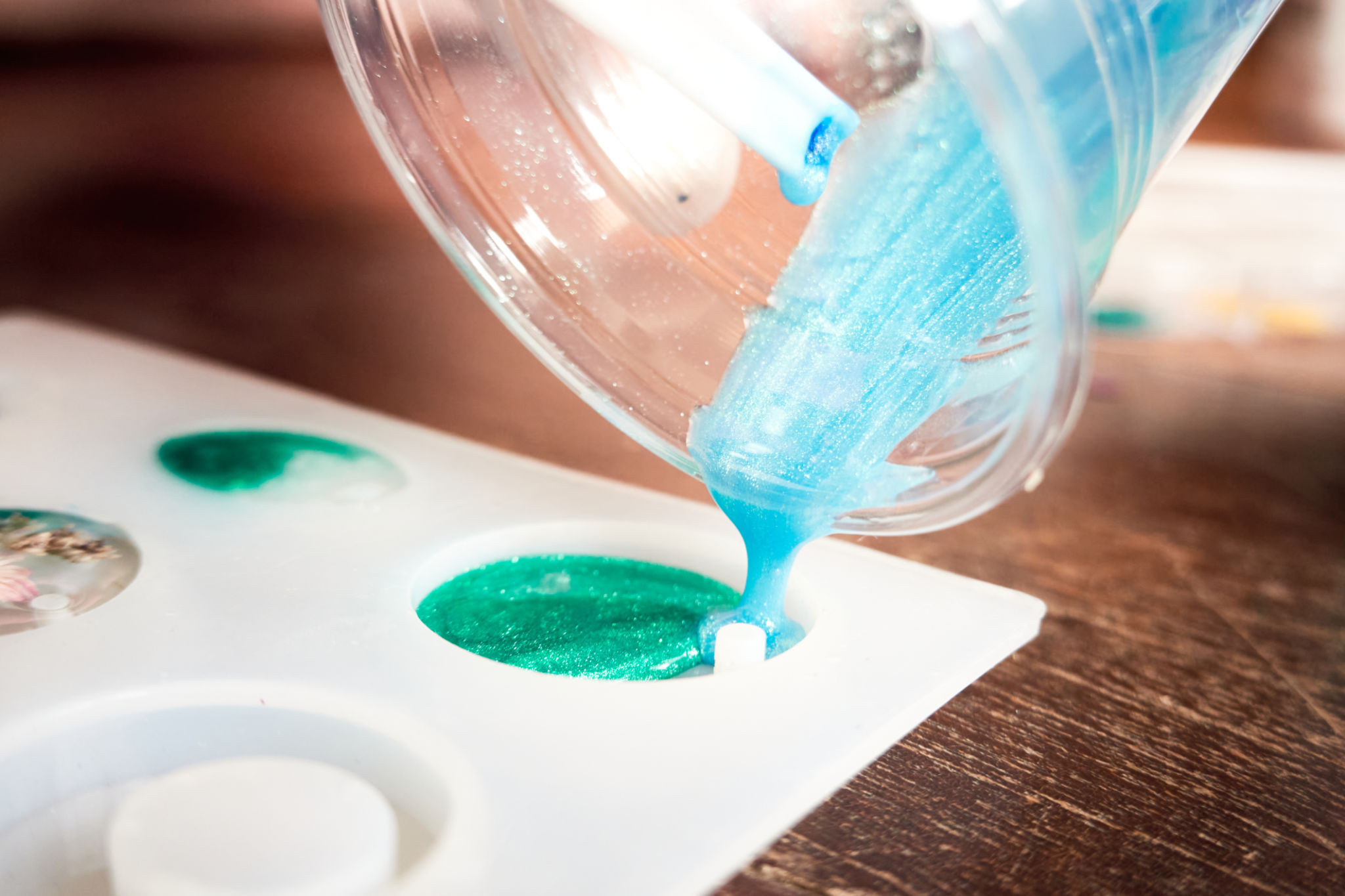 epoxy jewelry