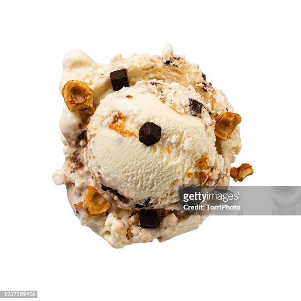 top view of vanilla gelato scoop with caramel, hazelnuts and brownies crumbs isolated on white - chocolate top view imagens e fotografias de stock