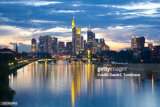 city skyline at dusk, frankfurt am main, germany - frankfurt stockfoto's en -beelden