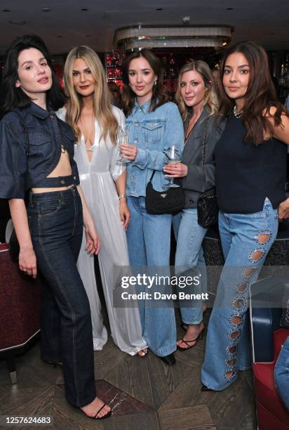 Fleur Raffan 52 Erna Leon Photos & High Res Pictures - Getty Images