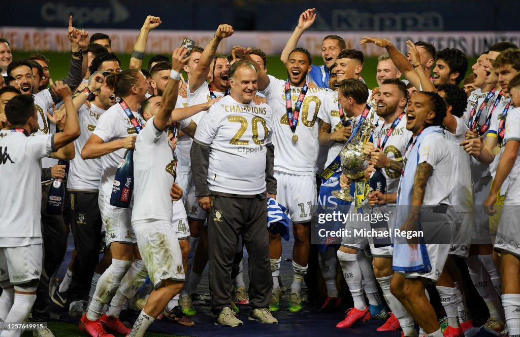 Leeds United v Charlton Athletic - Sky Bet Championship
