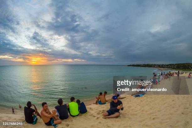 ブラジル、セアラ州ジェリクアクアクアラの夕日風景 - jericoacoara ストックフォトと画像