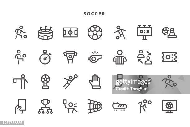 ilustraciones, imágenes clip art, dibujos animados e iconos de stock de iconos de fútbol - penalización