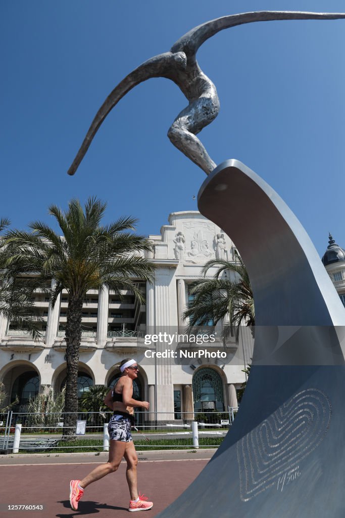 Daily Life In Nice