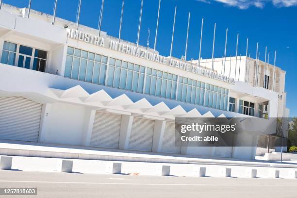 venice film festival building - tappeto rosso stock pictures, royalty-free photos & images