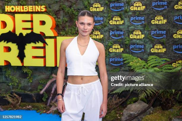 Harriet Herbig-Matten arrives at the premiere of the series "The Griffin" at UCI Luxe Mercedes Square. Photo: Gerald Matzka/dpa