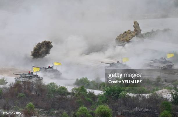 Lee Tanks Photos and Premium High Res Pictures - Getty Images