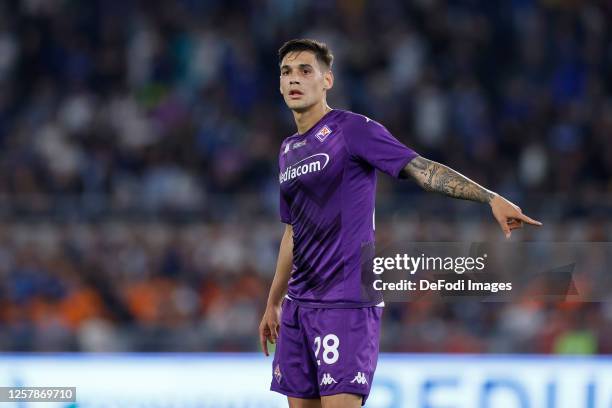 Lucas Martinez Quarta of ACF Fiorentina gestures during the Coppa Italia final match between ACF Fiorentina and FC Internazionale at Stadio Olimpico...