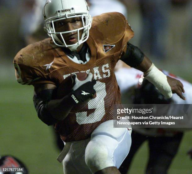 Hodges Mitchell rumbles free for a 11-yard touchdown in the 3rd quarter of the University of Texas Longhorns 58-7 win over the Texas Tech Red Raiders...