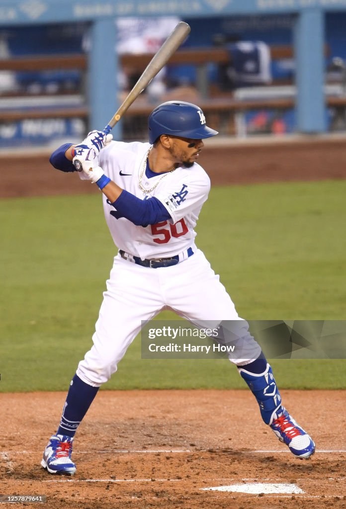 San Francisco Giants v Los Angeles Dodgers