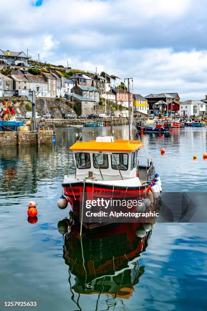 mevagissey harbour - mevagissey stock-fotos und bilder