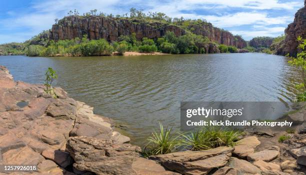 katherine gorge, nitmiluk national park, northern territory, australia. - steilanstieg stock-fotos und bilder