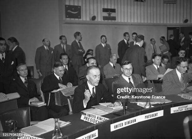 Ouverture de la première session du Conseil de sécurité de l'ONU consacrée à la guerre indo-pakistanaise, par le délégué britannique Alexander...