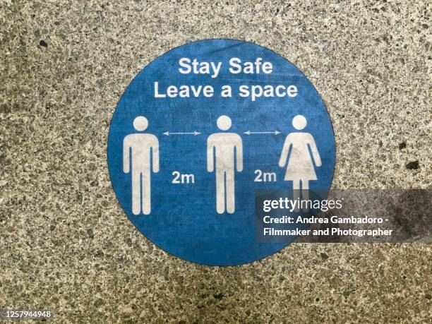 Leave Suitable Distance Sign 1,328 Keep Distance Sign Stock Photos, High-Res Pictures, and Images ...