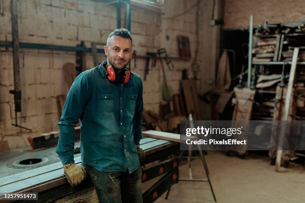 tiene pasión por los pequeños negocios. - trabajo extra fotografías e imágenes de stock