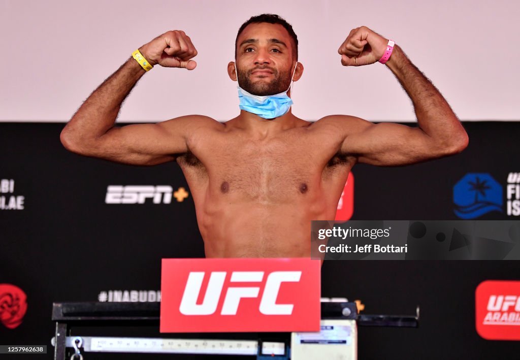 UFC Fight Night: Whittaker v Till Weigh-in