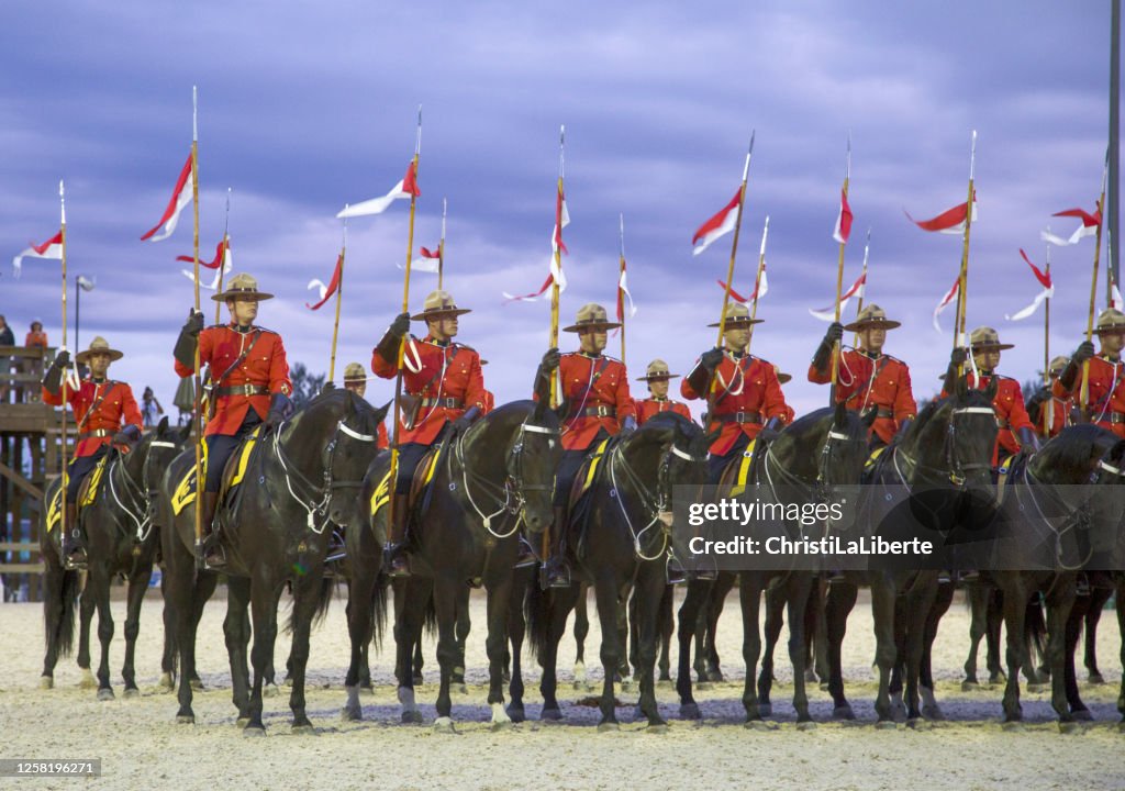 Rcmp Rcmp Royal Canadian Mounted Police High-Res Stock Photo - Getty Images