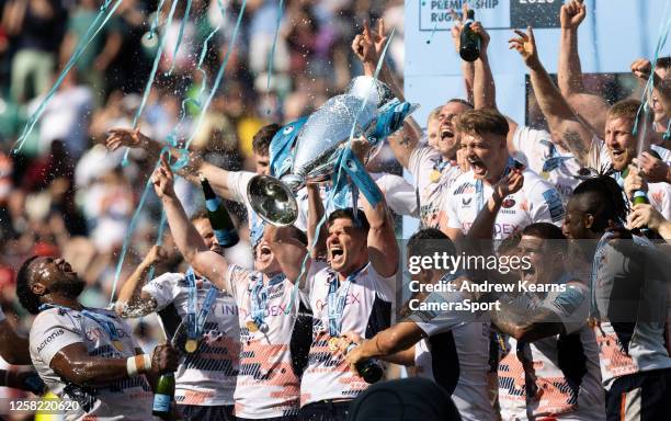 Owen Farrell of Saracens lifts the trophy during the Gallagher Premiership Final between Saracens and Sale Sharks at Twickenham Stadium on May 27,...