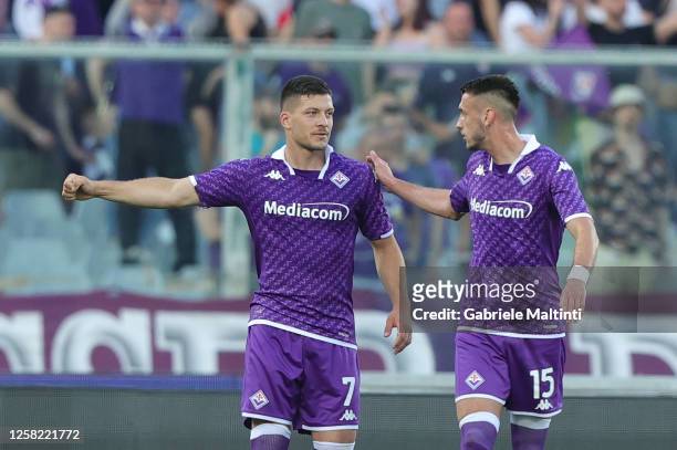 Luka Jovic of ACF Fiorentina celebrates after scoring a goal during the Serie A match between ACF Fiorentina and AS Roma at Stadio Artemio Franchi on...