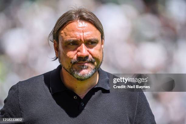 Daniel Farke the coach of Borussia Moenchengladbach looks on during the Bundesliga match between Borussia Moenchengladbach and FC Augsburg at...