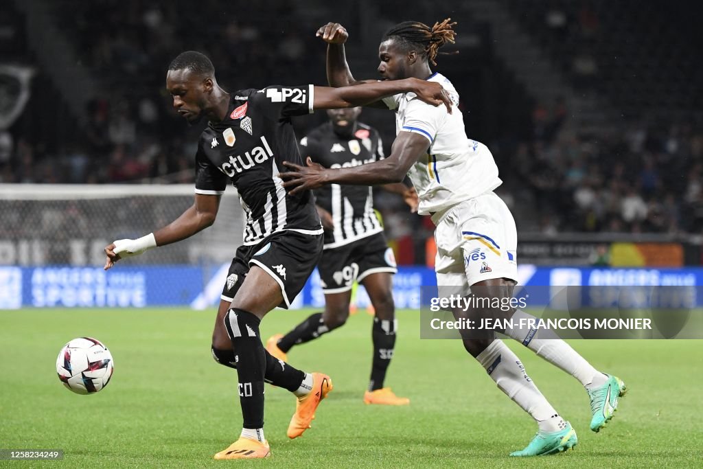 FBL-FRA-LIGUE1-ANGERS-TROYES