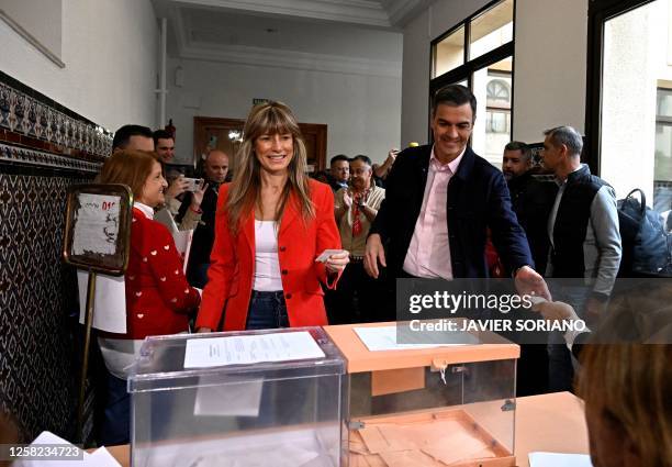 Begona Gomez wife of Spain's Prime minister Pedro Sanchez of Socialist Party prepares to cast her ballot in Madrid on May 28, 2023 during local and...