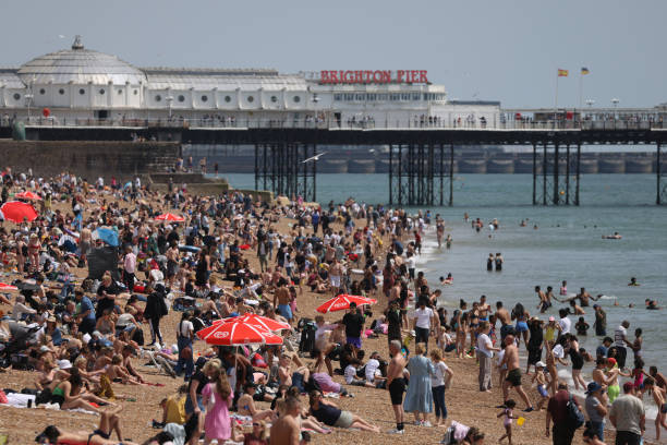 GBR: UK Temperatures Soar For Bank Holiday Weekend
