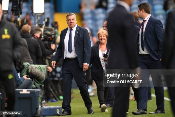 Leeds United's English head coach Sam Allardyce leaves the pitch ahead of the English Premier League football match between Leeds United and...