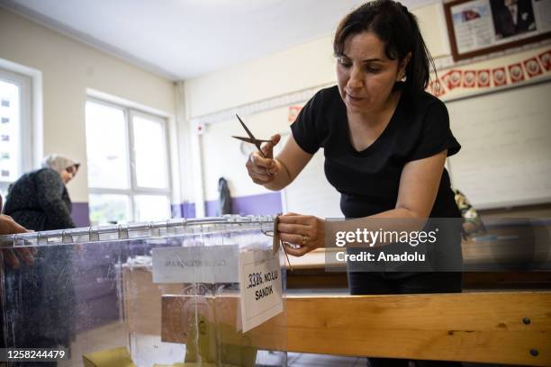 Polling clerks start to count the ballot papers after voting in the country's presidential runoff election ended at 5 p.m. Local time in Istanbul,...