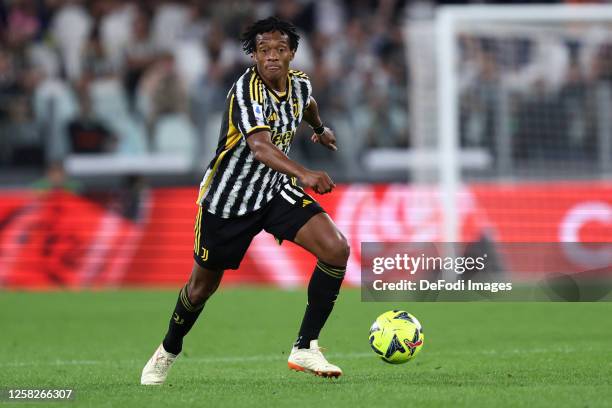 Juan Cuadrado of Juventus Fc controls the ball during the Serie A match between Juventus and AC Milan at Allianz Stadium on May 28, 2023 in Turin,...