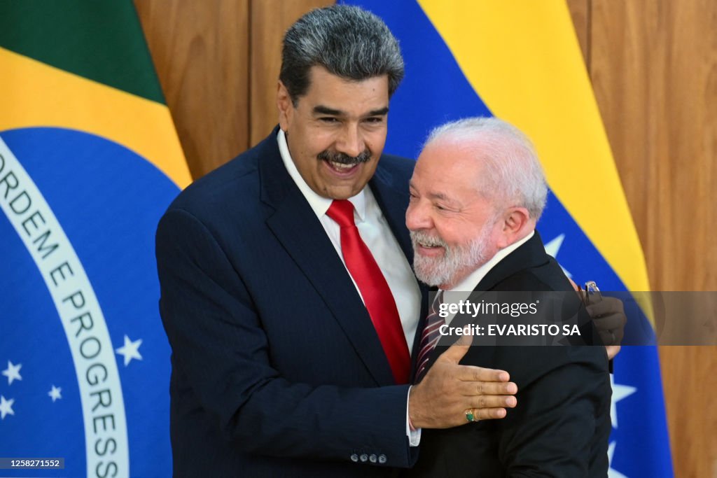 TOPSHOT-BRAZIL-VENEZUELA-DIPLOMACY-LULA DA SILVA-MADURO