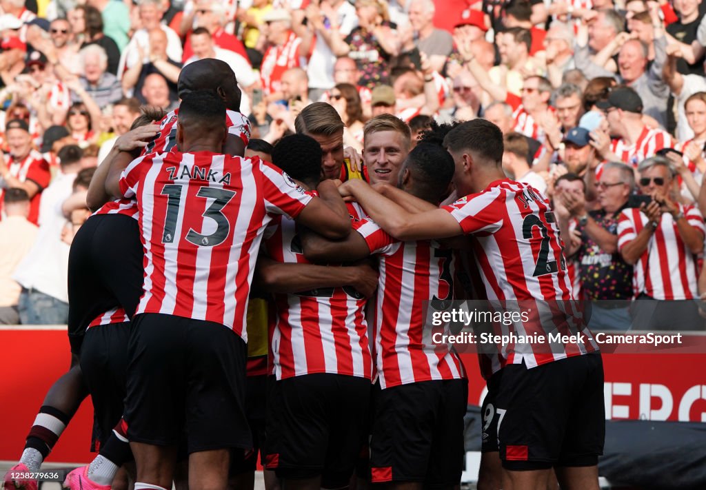 Brentford FC v Manchester City - Premier League