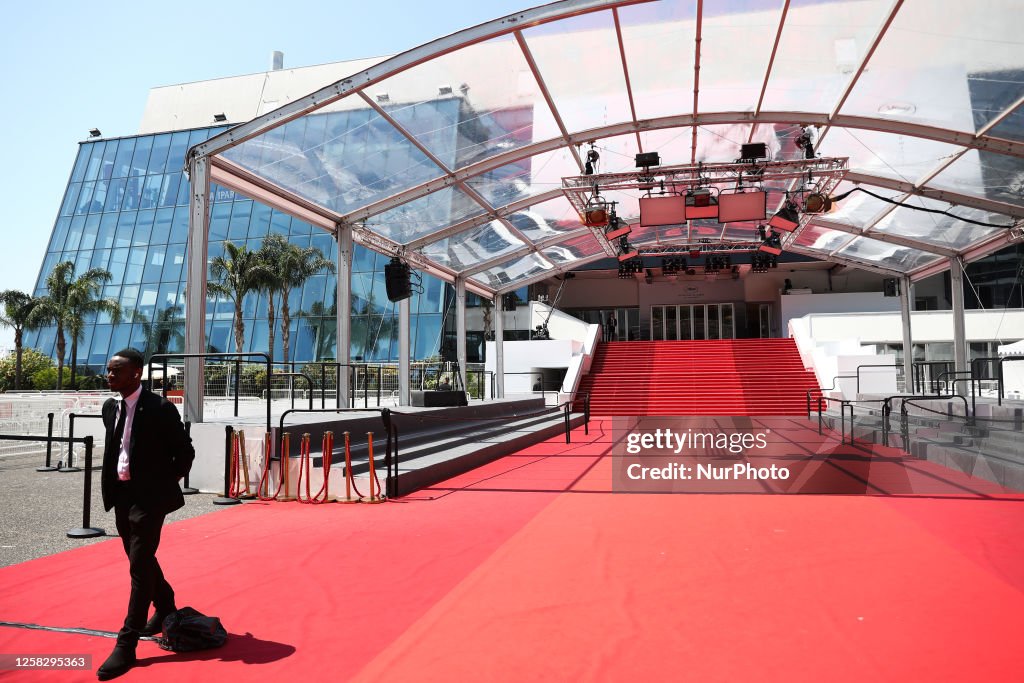 Daily Life In Cannes