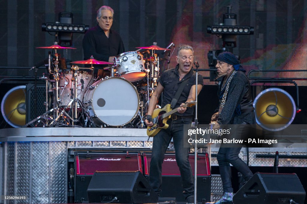 Springsteen Edinburgh 1981 Bruce Springsteen, with the E Street Band, on stage at Murrayfield ...
