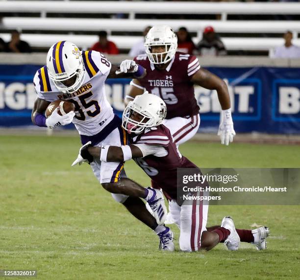 3,110 Panther Football Stock Photos, High-Res Pictures, and Images ...