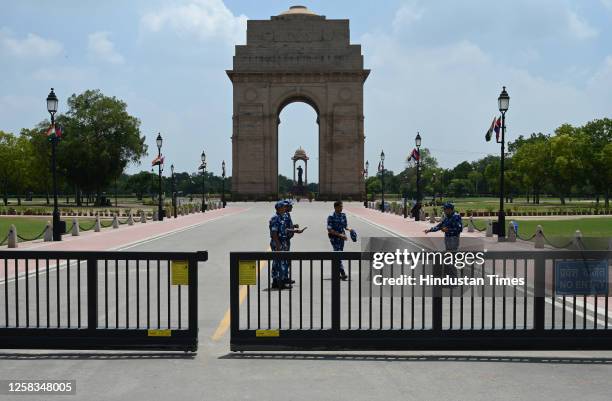 India Gate lawns vacated of visitors by Delhi Police in view of wrestlers' call of Hunger strike at India Gate lawns on May 31, 2023 in New Delhi,...