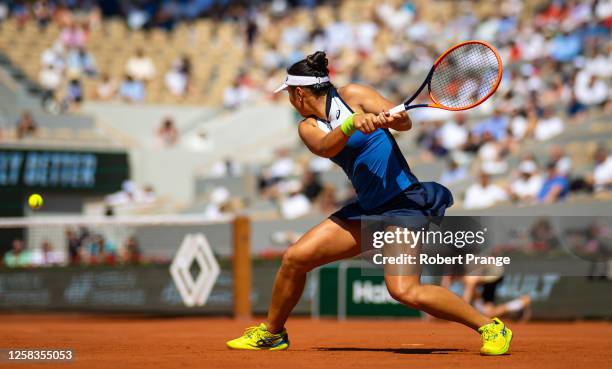 Claire Liu of the United States in action against Iga Swiatek of Poland in the second round on Day Five of Roland Garros on June 01, 2023 in Paris,...