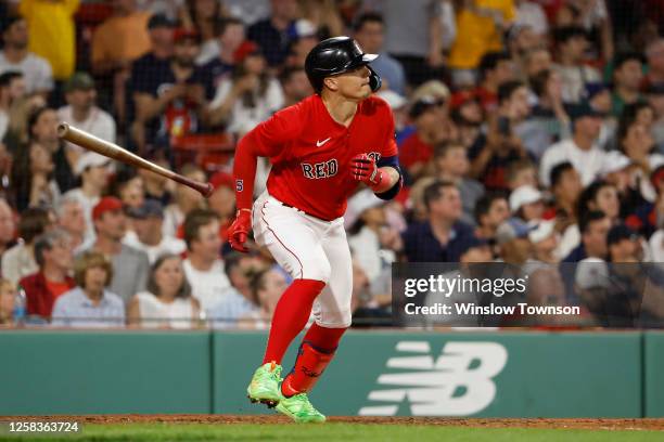 Enrique Hernandez of the Boston Red Sox watches his home run during News  Photo - Getty Images