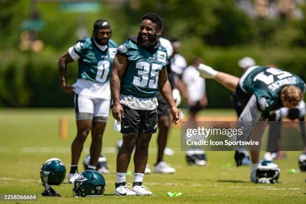 Philadelphia Eagles running back Boston Scott warms up during Philadelphia Eagles OTA's at Novacare Complex in Philadelphia, PA