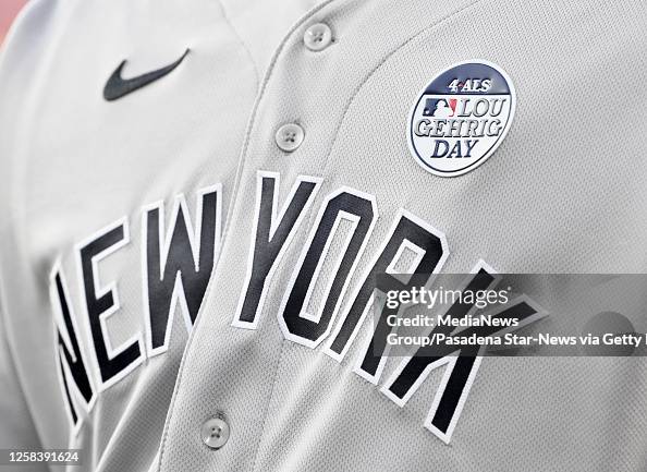 New York Yankees and the Los Angeles Dodgers wear patches in honor of  News Photo - Getty Images