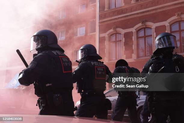 7,144 German Riot Police Stock Photos, High-Res Pictures, and Images ...