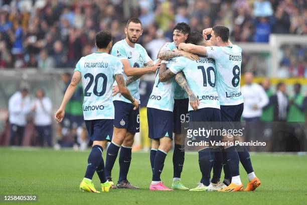 Marcelo Brozovic of FC Internazionale celebrates after scored the opening goal with team mates during the Serie A match between Torino FC and FC...